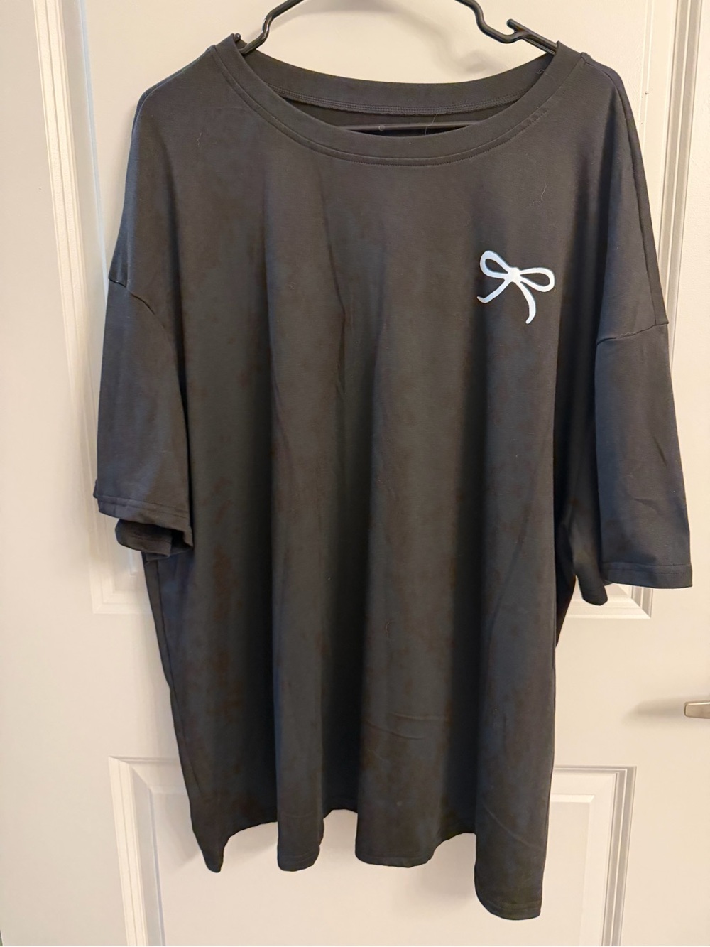 SHEIN Black Long Sleeve Tee with White Bow Accent